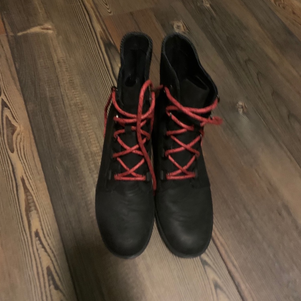 Sorel Phoenix Boots